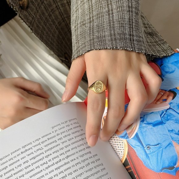 🌻 18K Goldplated Sunflower Floral Signet Ring - Picture 4 of 10